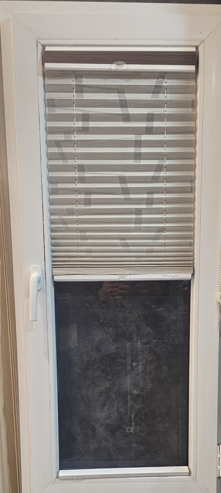 20251206_193956_pardeshine